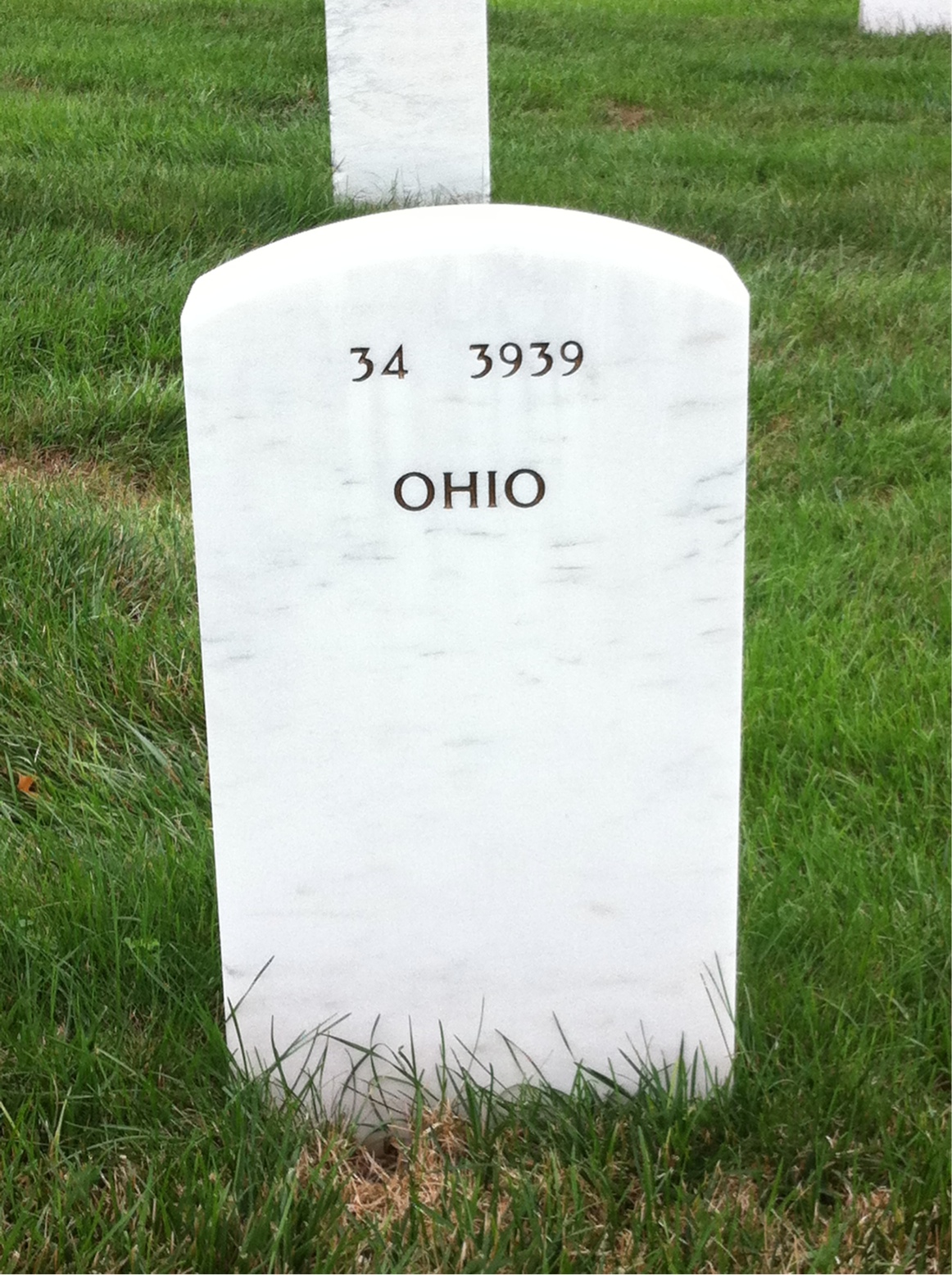 Headstone of Robert L Scott