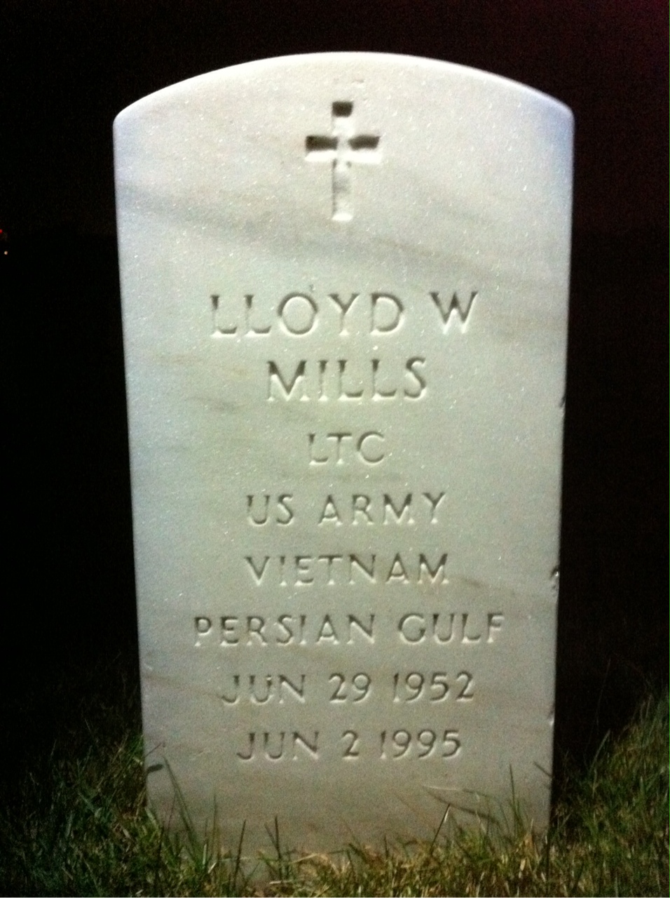 Lloyd Mills