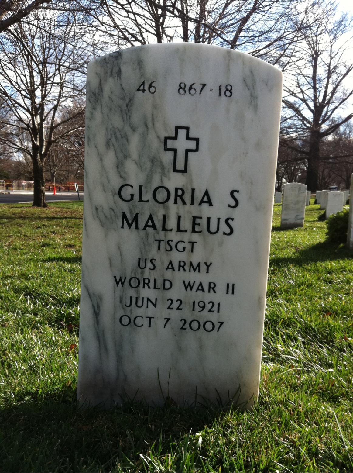 Back of headstone — Gloria Malleus