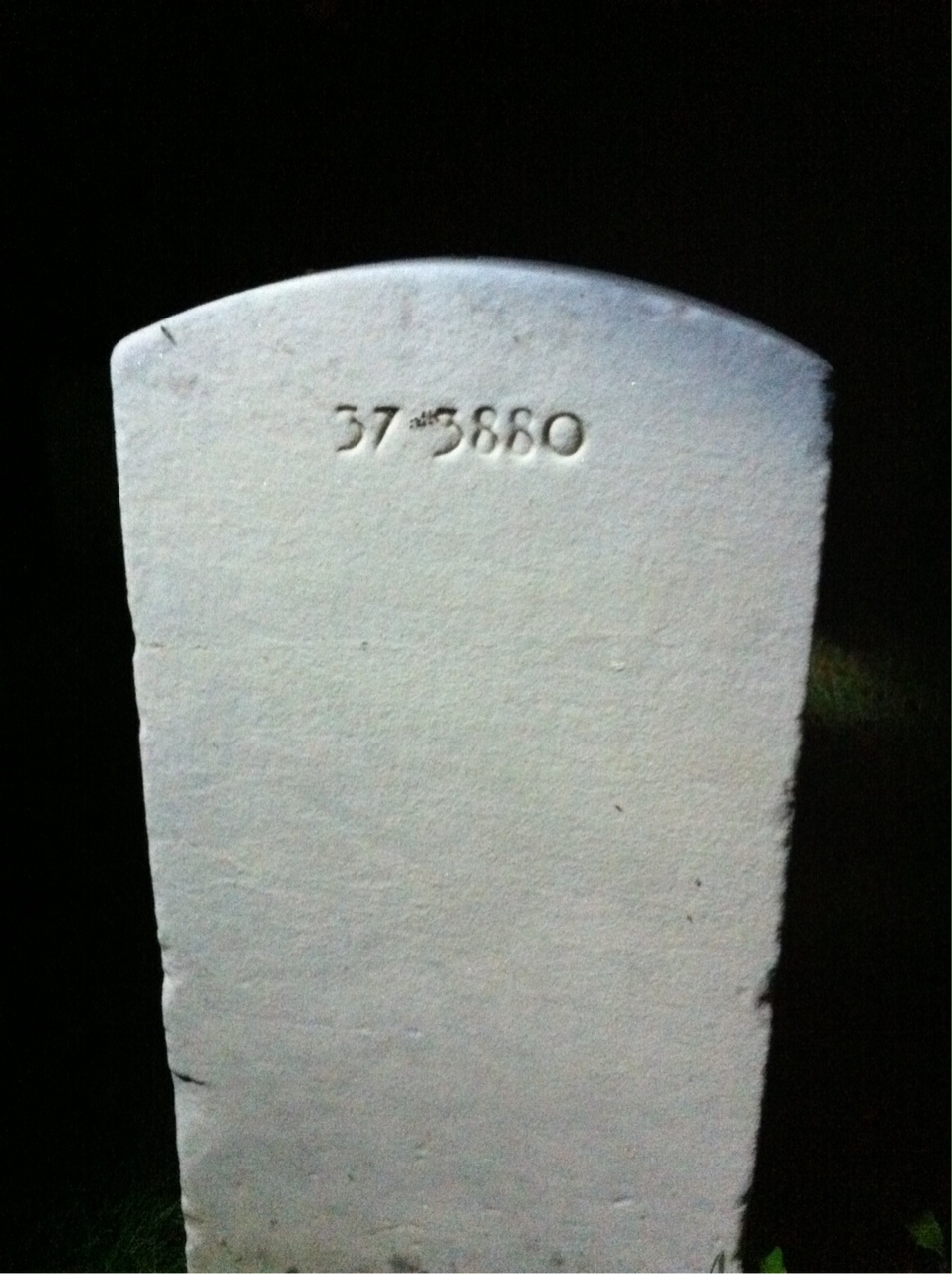 Back of headstone — La Vertta Auton