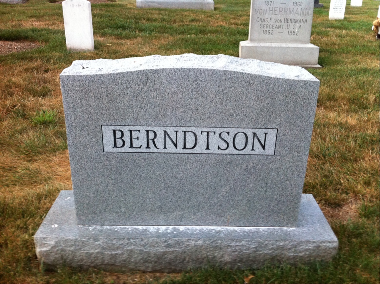 Back of headstone — Arthur Berndtson