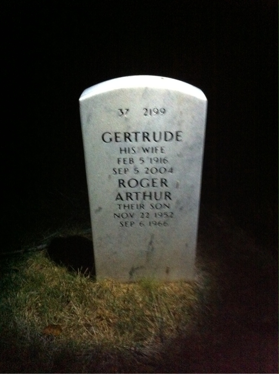 Back of headstone — Ray Worrell