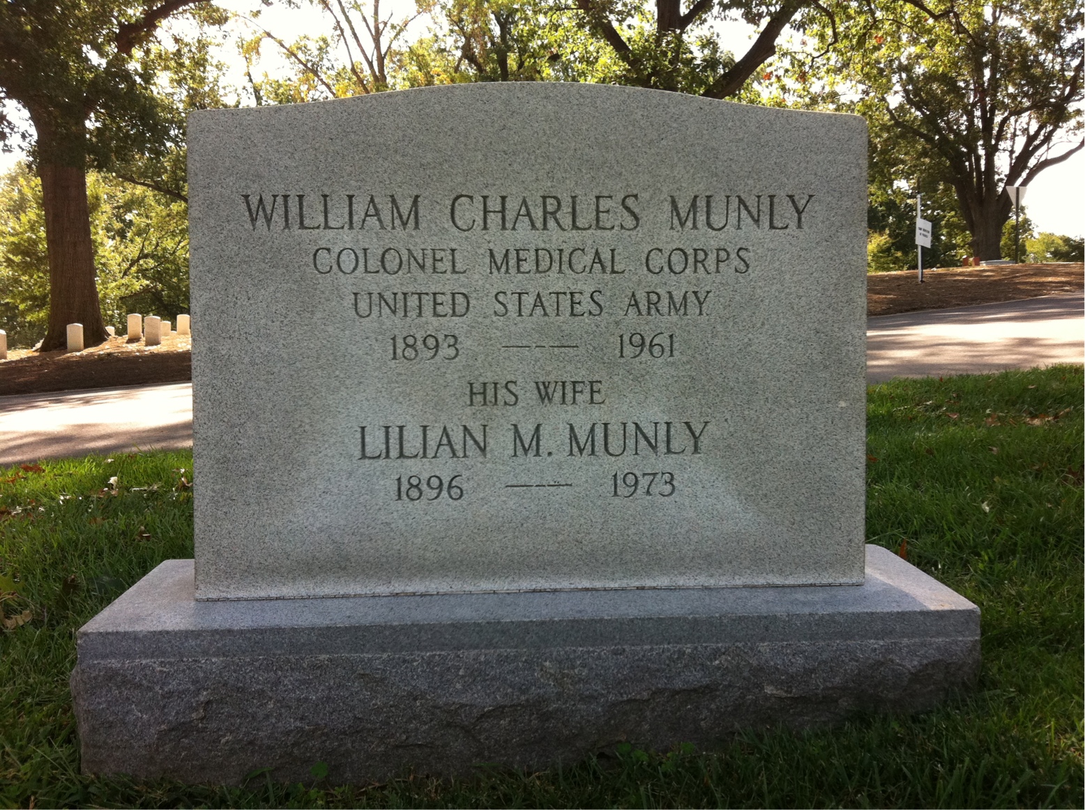 Back of headstone — Lilian Munly