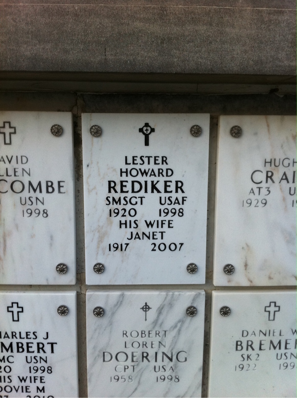 Lester Rediker