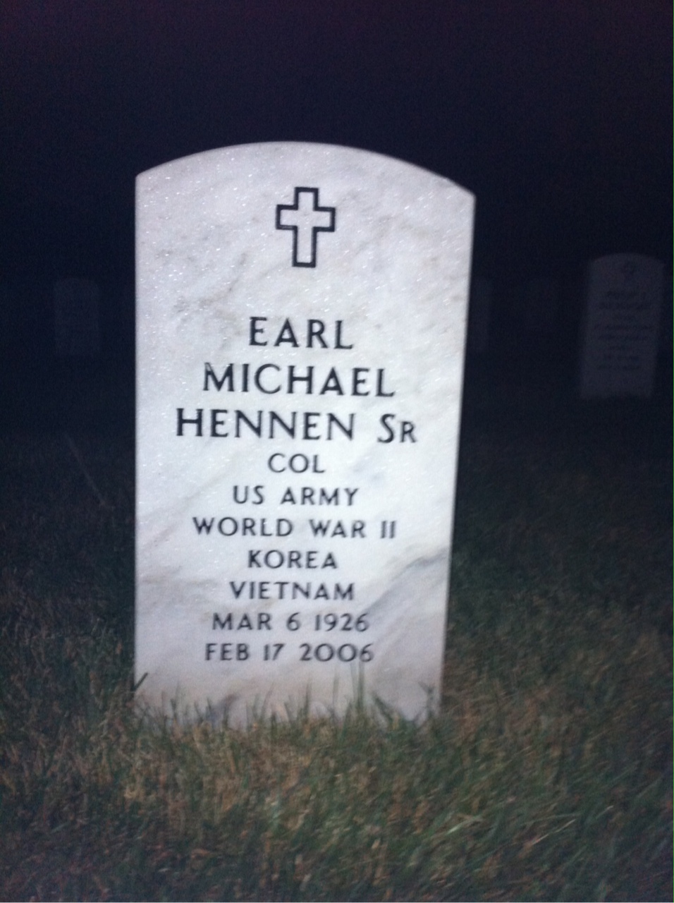Earl Hennen