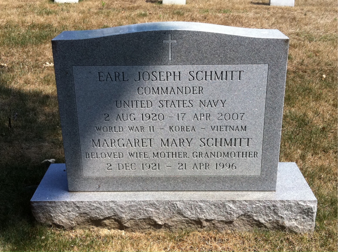 Earl Schmitt