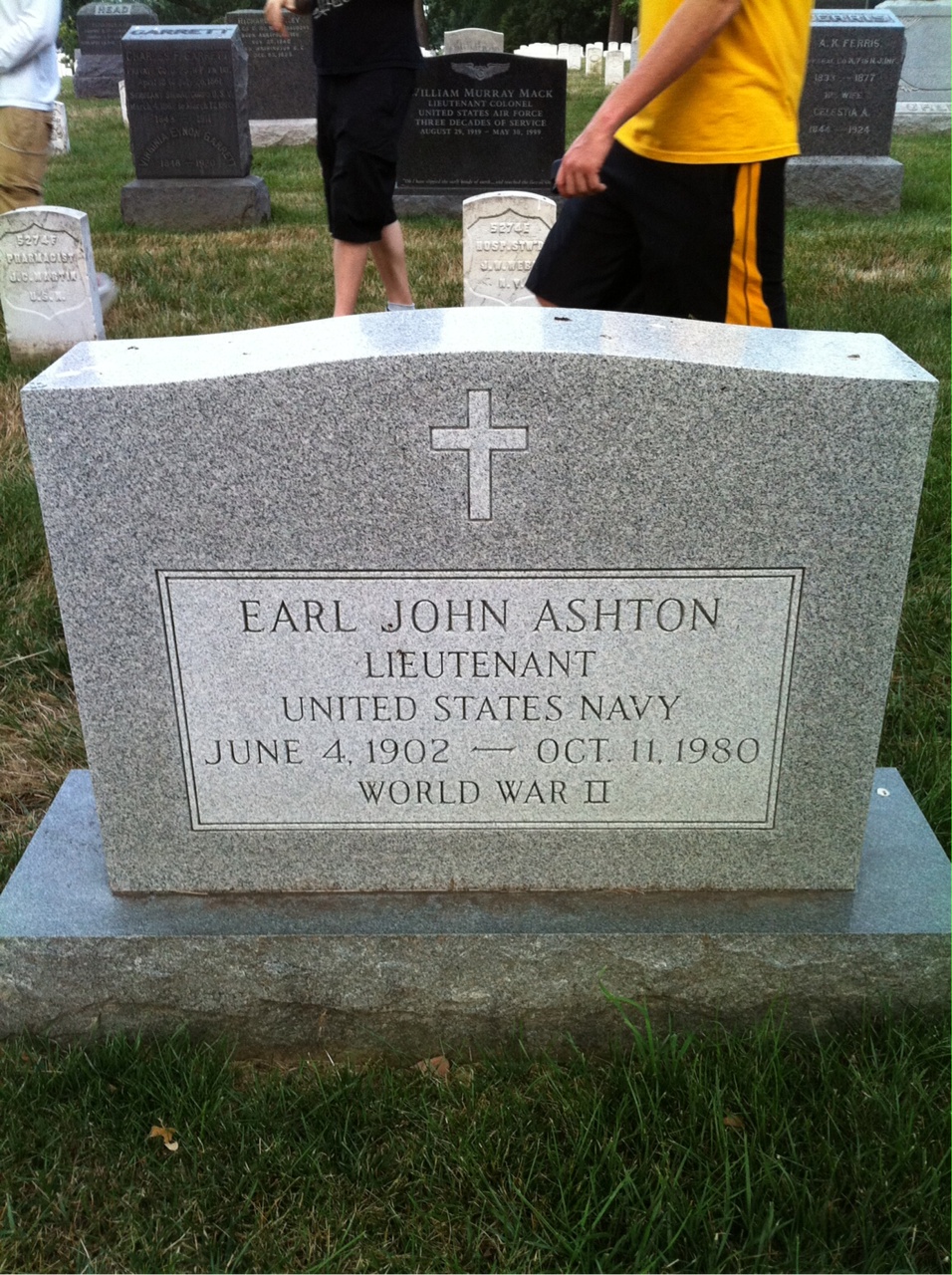 Earl Ashton
