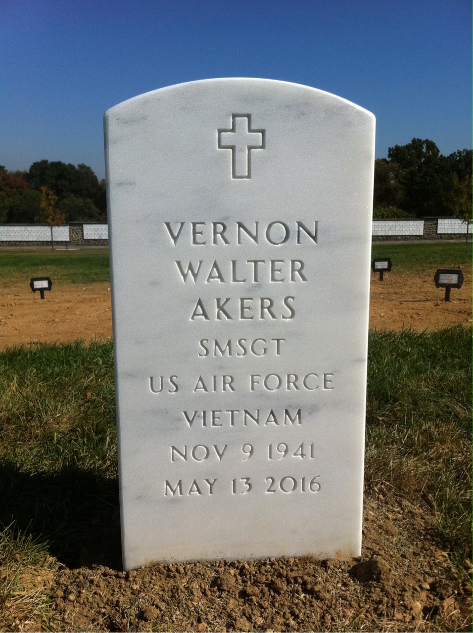 Vernon Akers