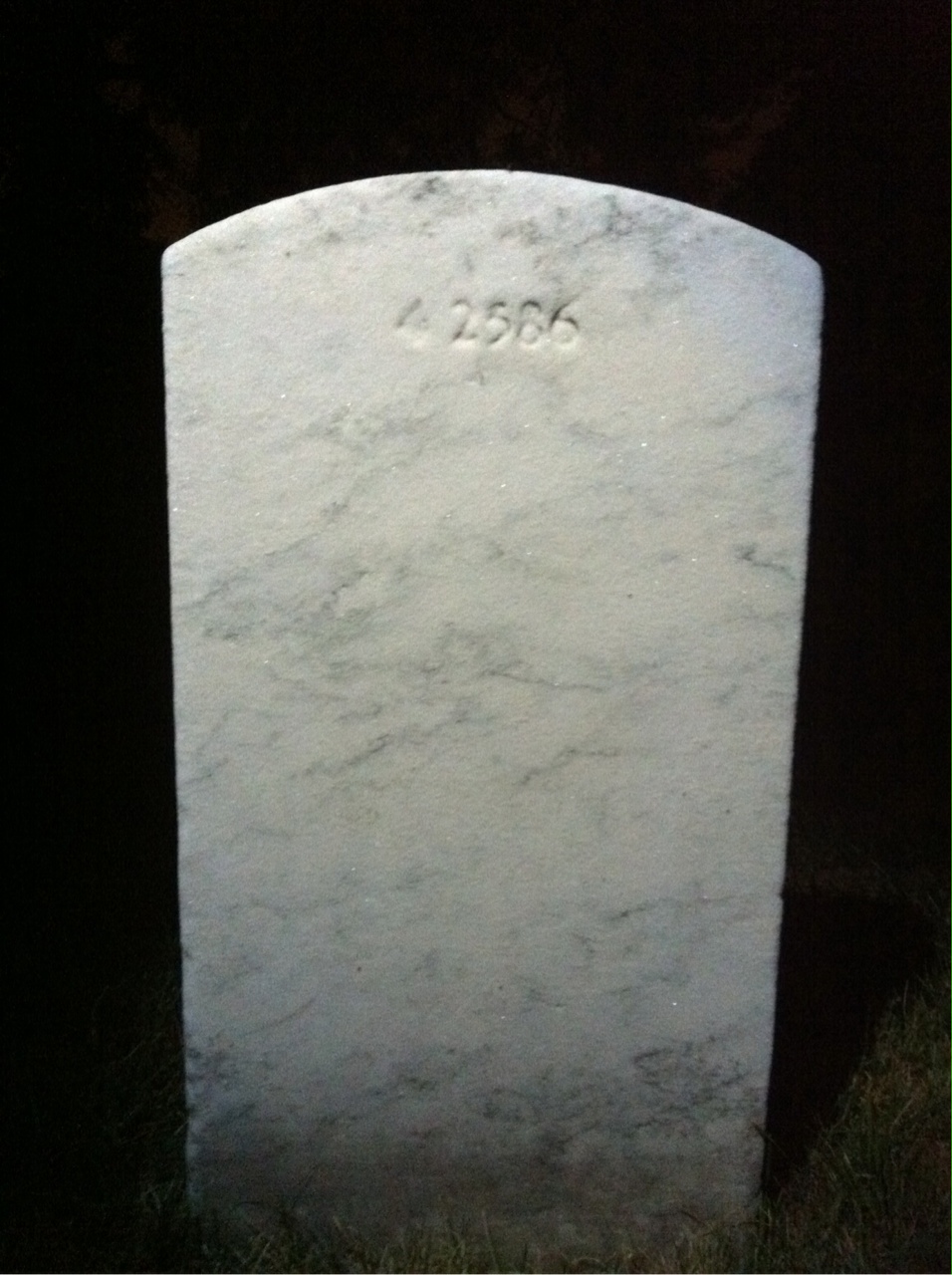 Back of headstone — Vivian Munson