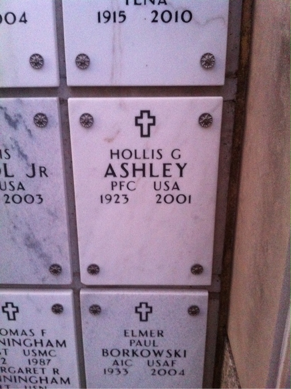Hollis Ashley
