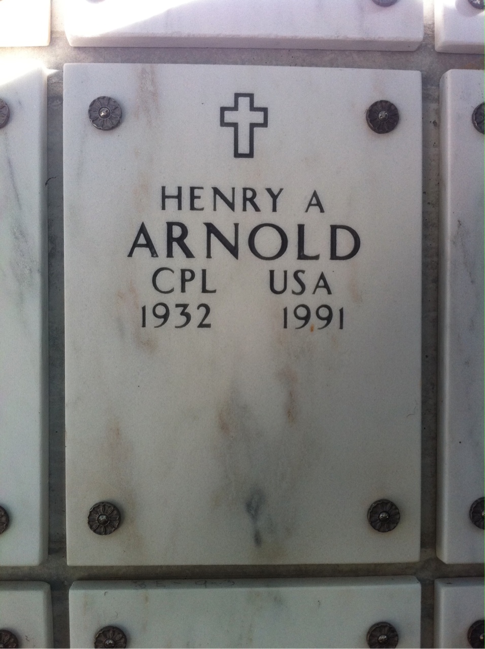 Henry Arnold
