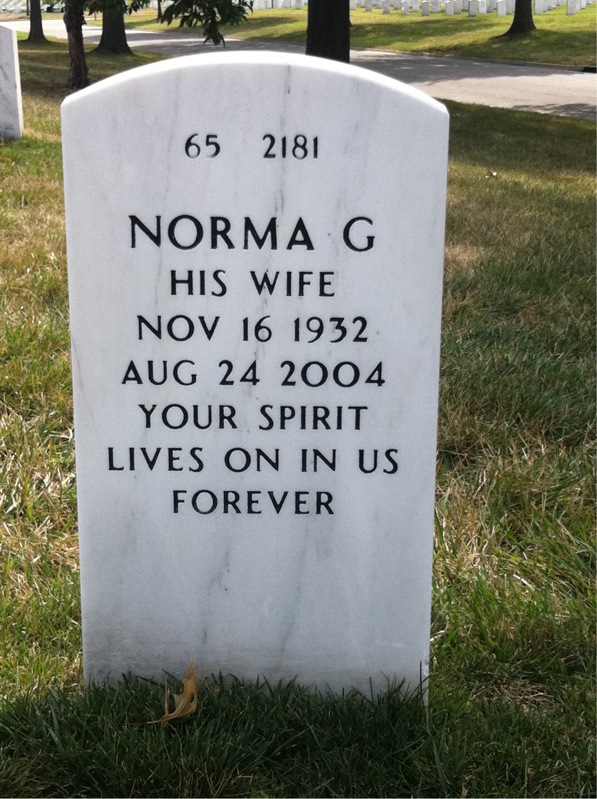 Back of headstone — Geoffrey Daniels