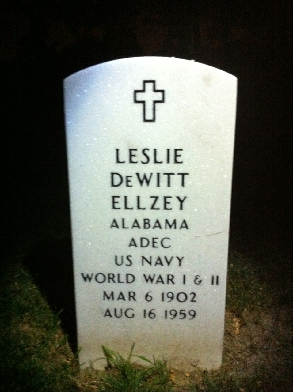 Leslie Ellzey