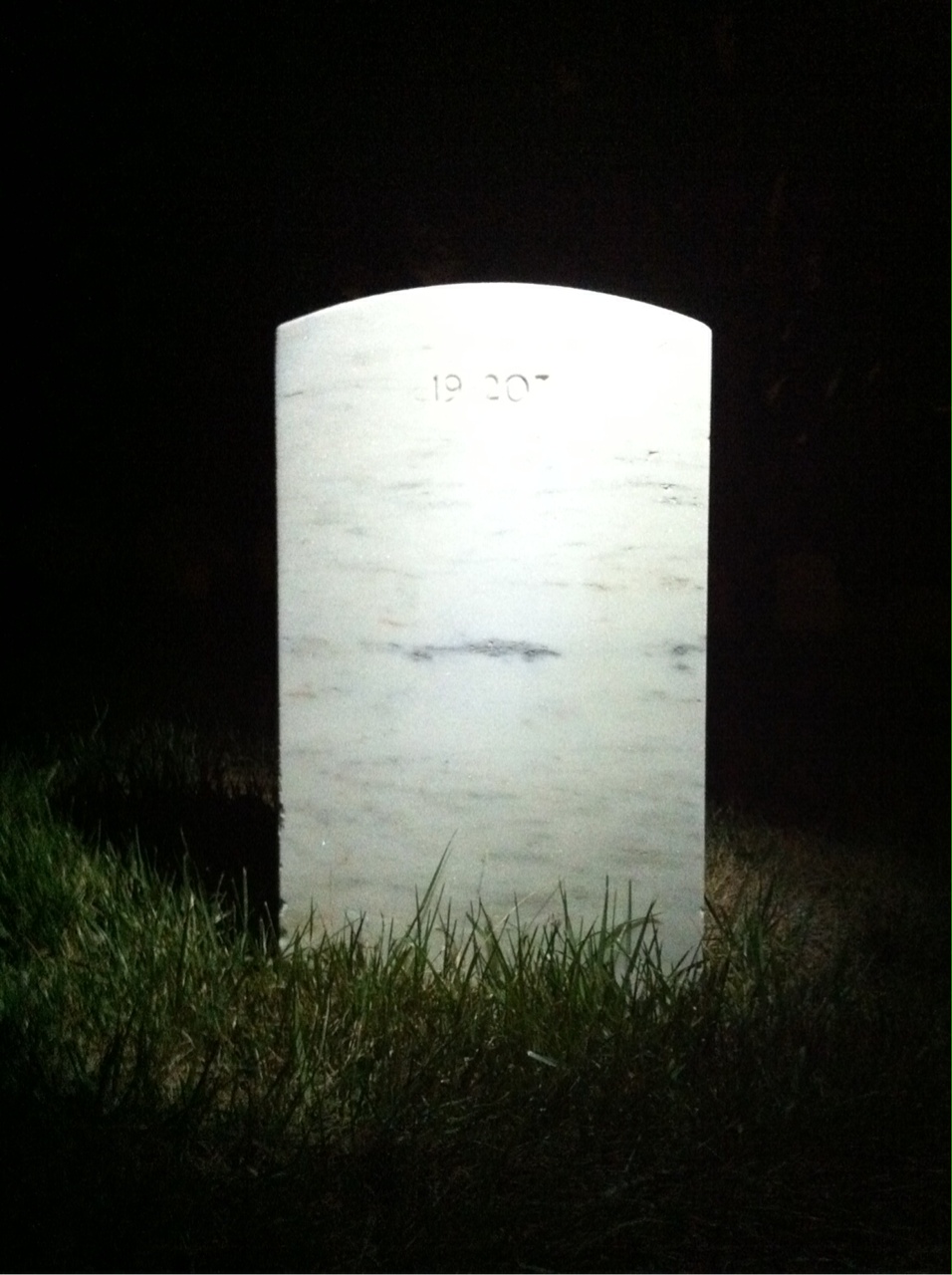 Back of headstone — Carter Avant