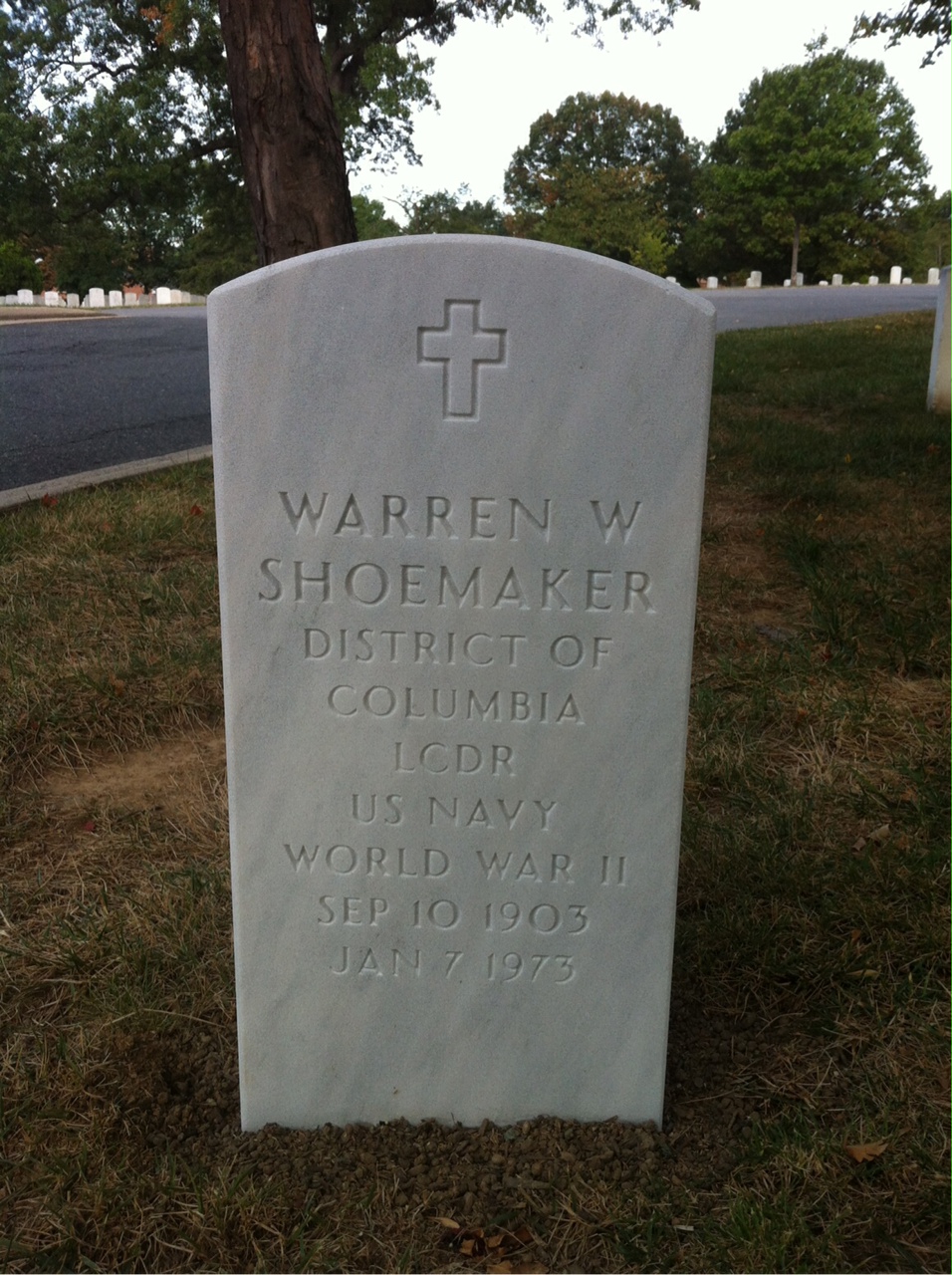 Wayne P Shoemaker