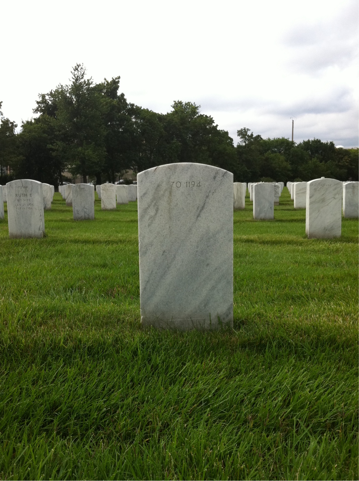 Back of headstone — Willie Richardson