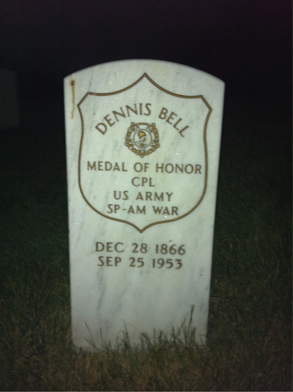 Headstone of Dennis Bell