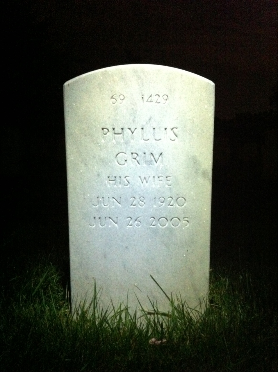 Back of headstone — Lansing Viccellio