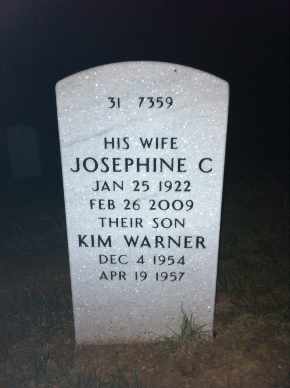 Back of headstone — Raymond Bergenholtz