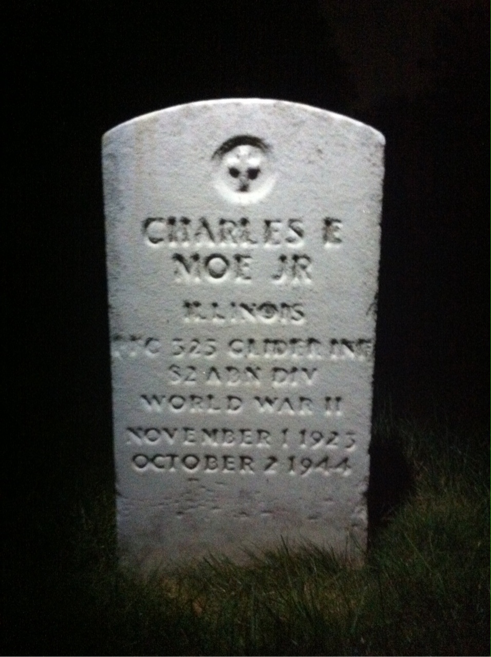 Charles Moe