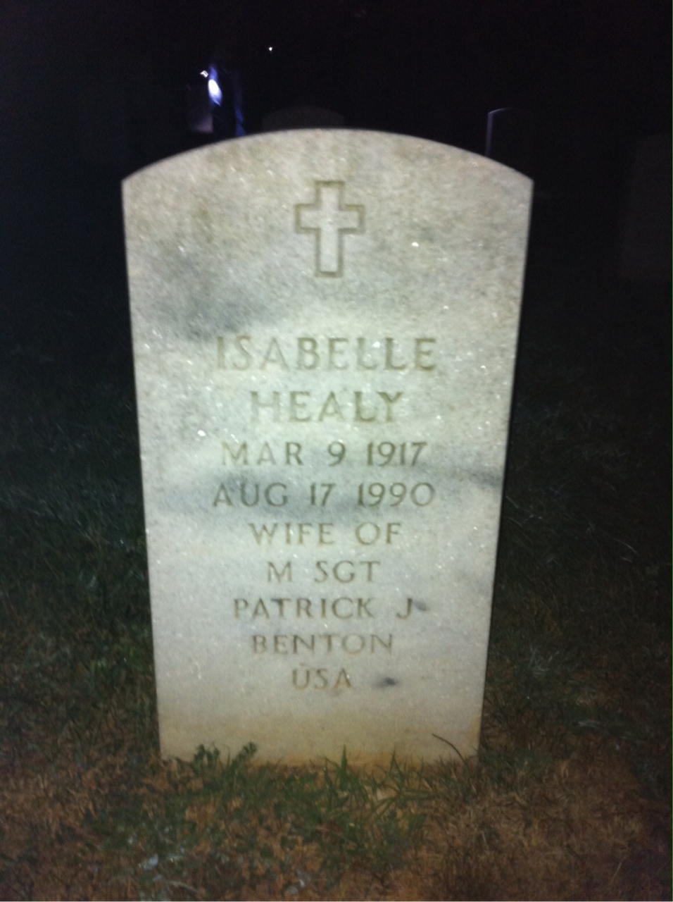 Isabelle Benton