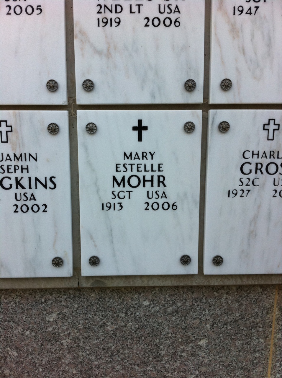 Mary Mohr