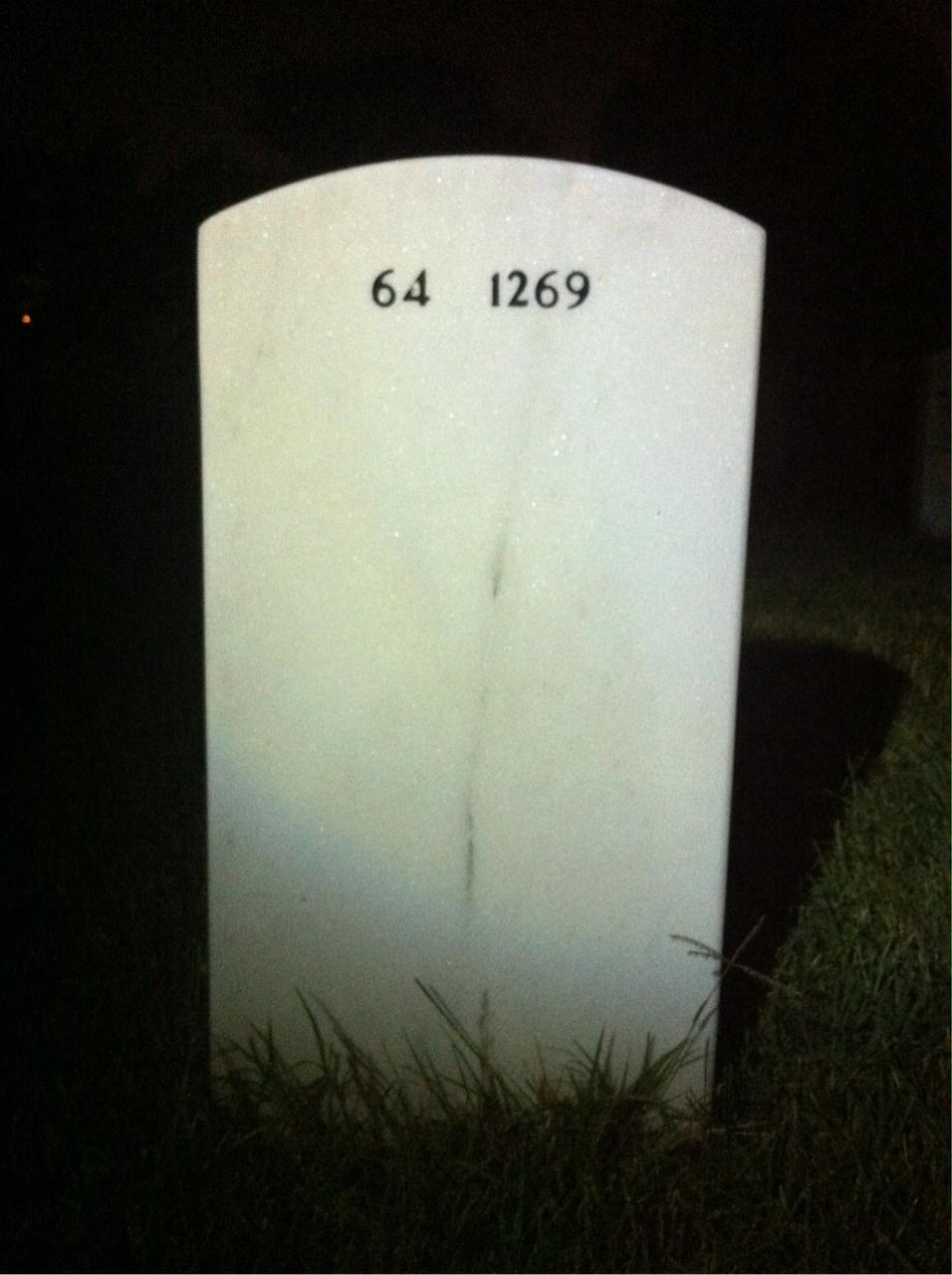 Back of headstone — Robert Petersen