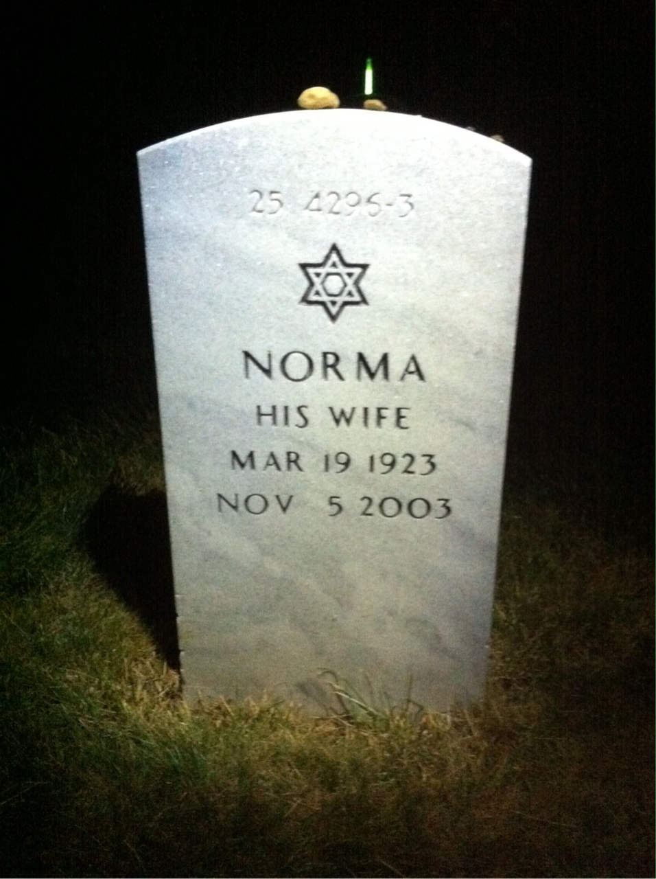Back of headstone — Seymour Bauder