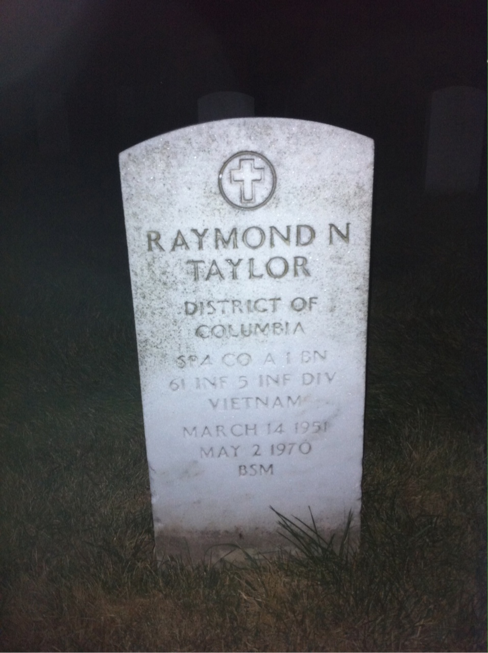 Headstone of Raymond Novell Taylor