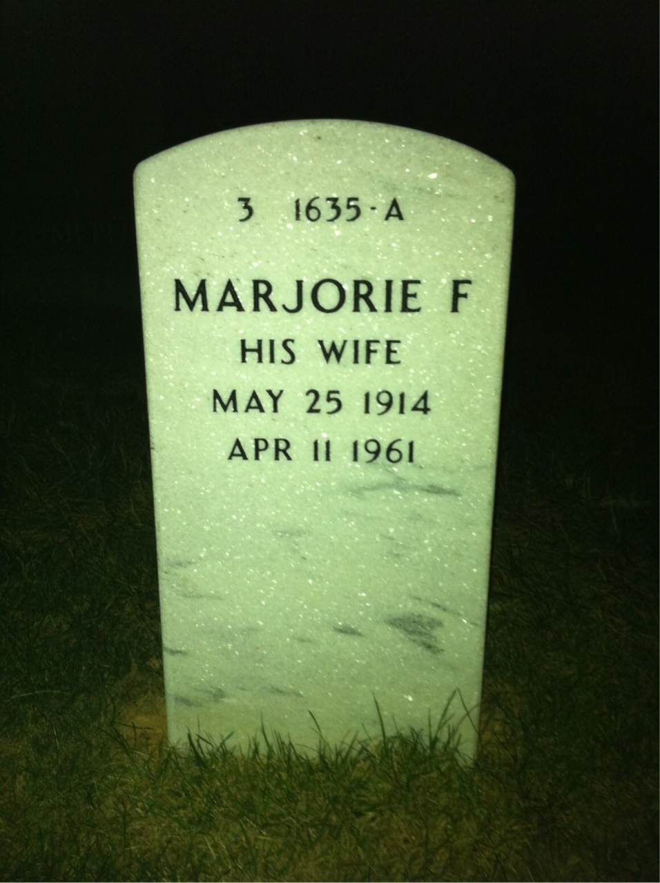 Back of headstone — Leslie Read