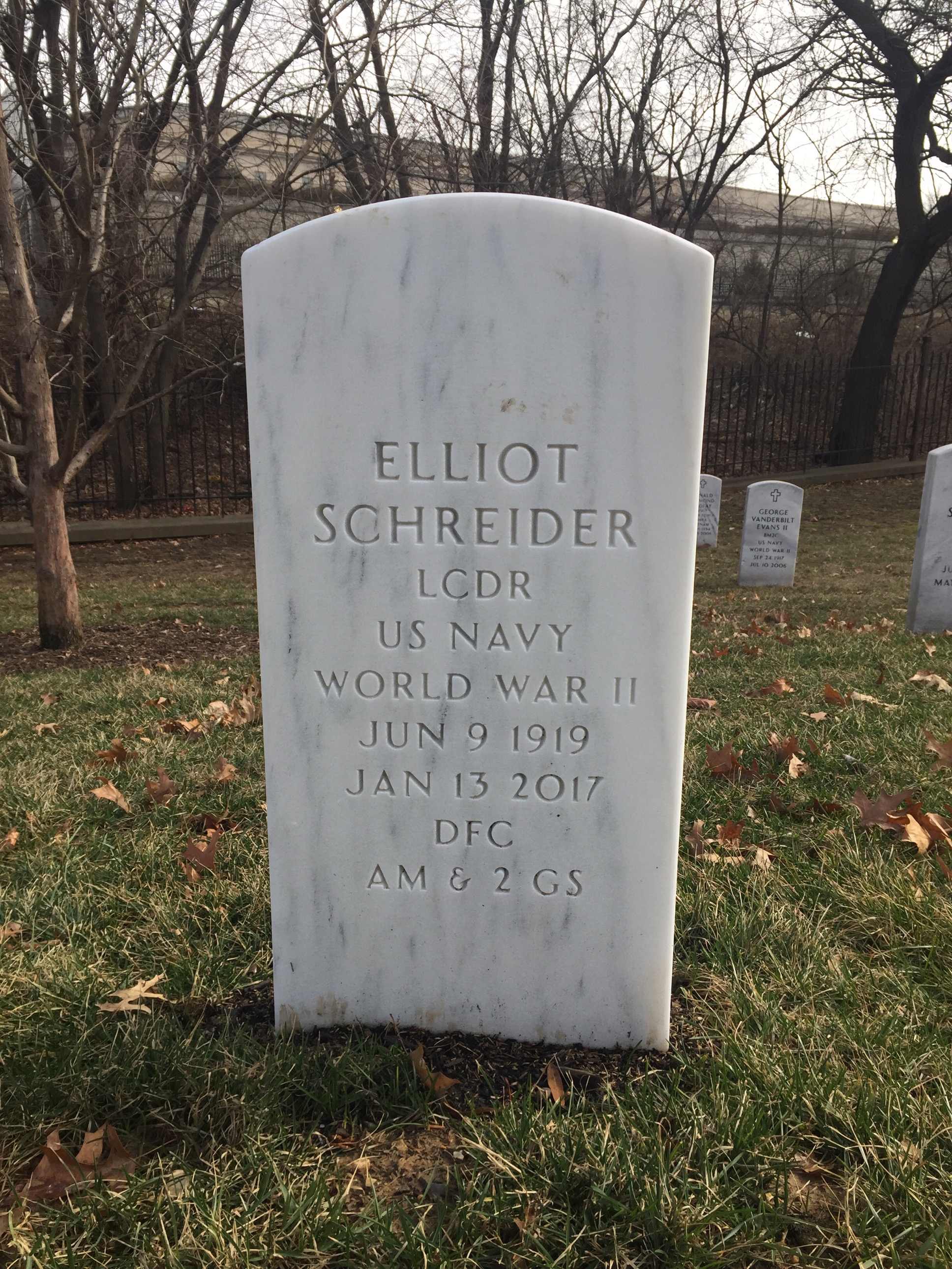 Elliot Schreider