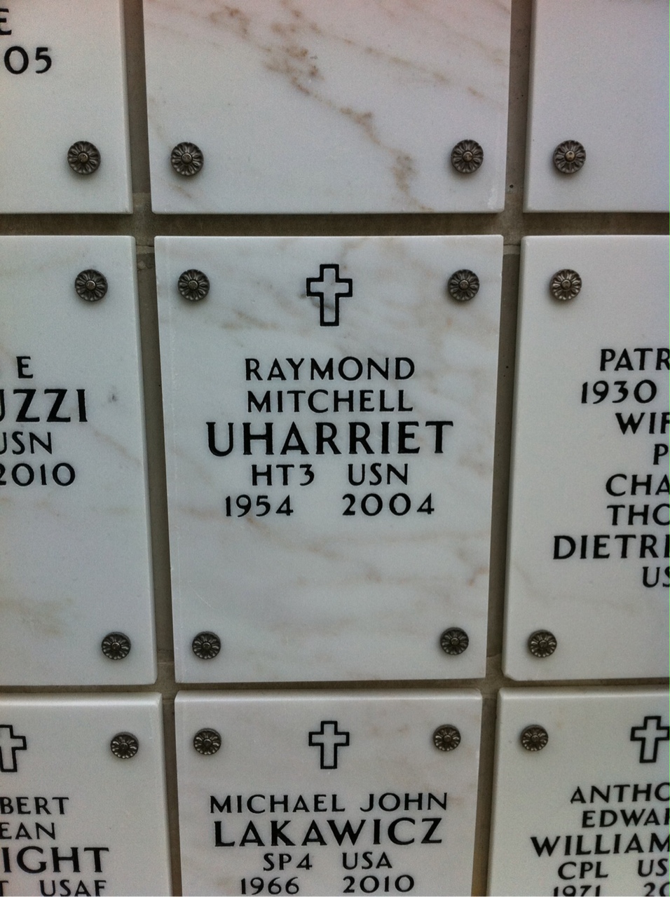 Raymond Uharriet