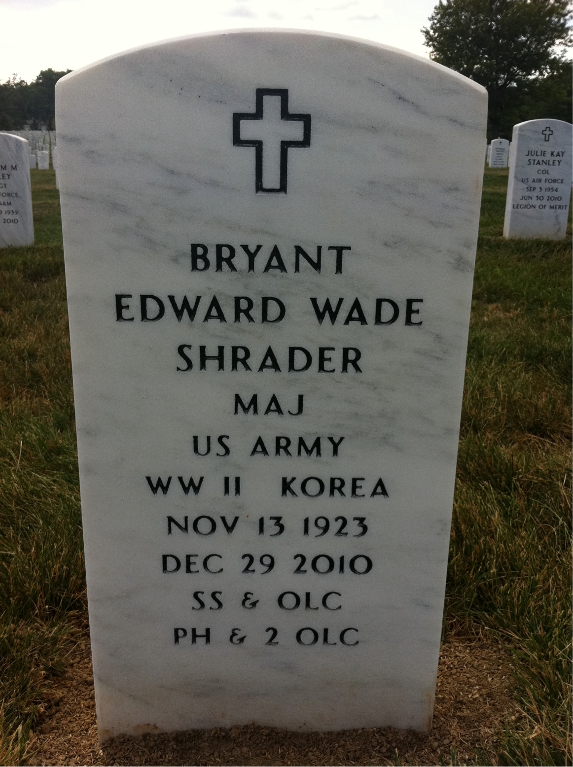Bryant E Shrader