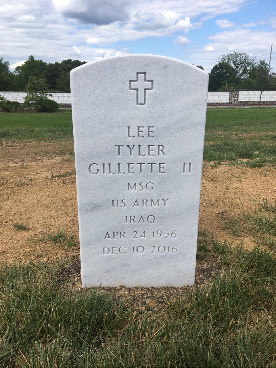 Lee T Gillette