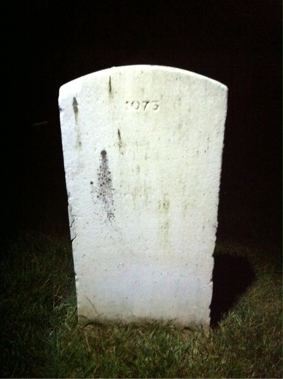 Back of headstone — Garnett Ackis