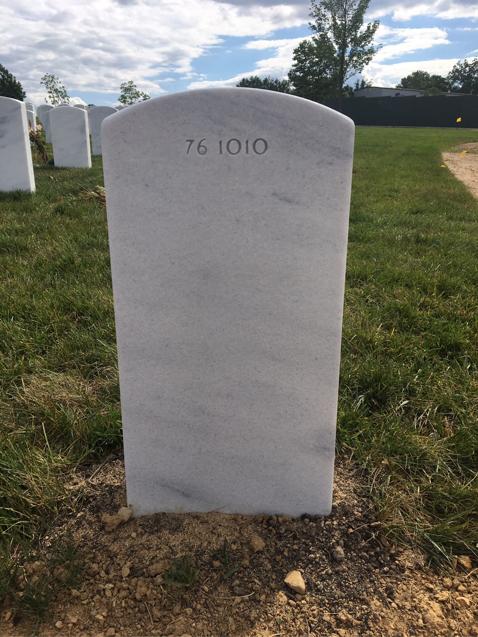 Back of headstone — Lee T Gillette