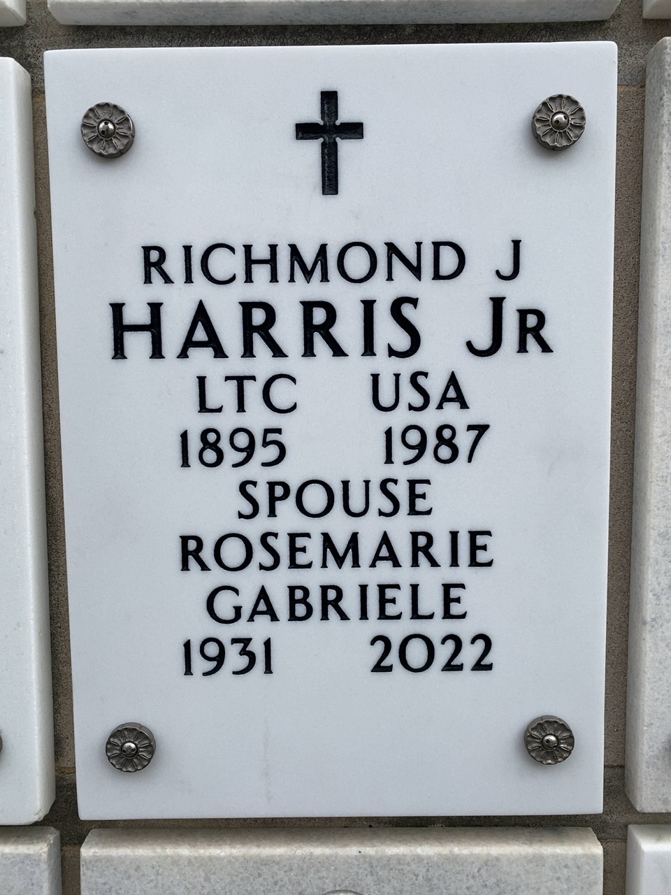 Richmond J Harris