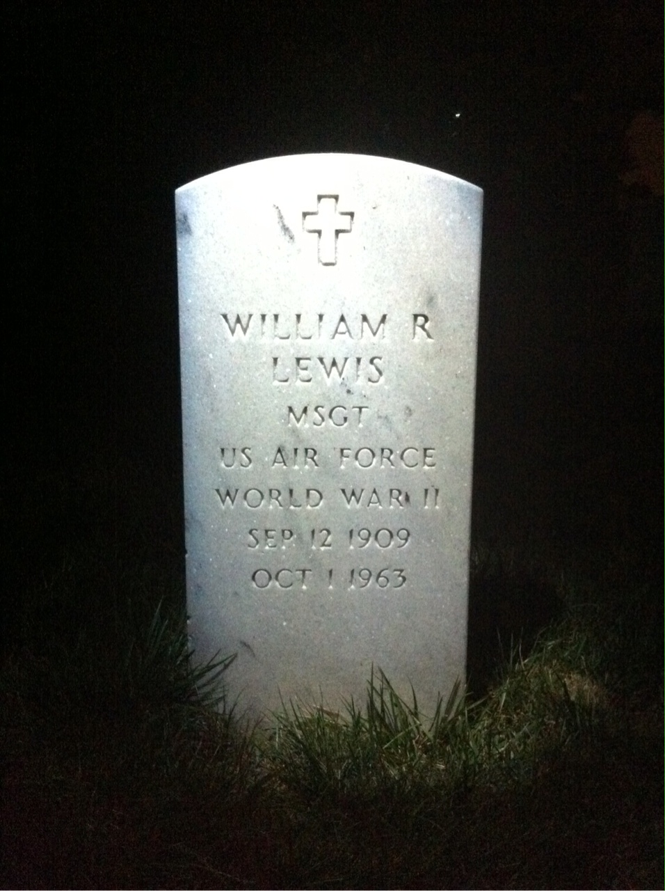 William R Lewis