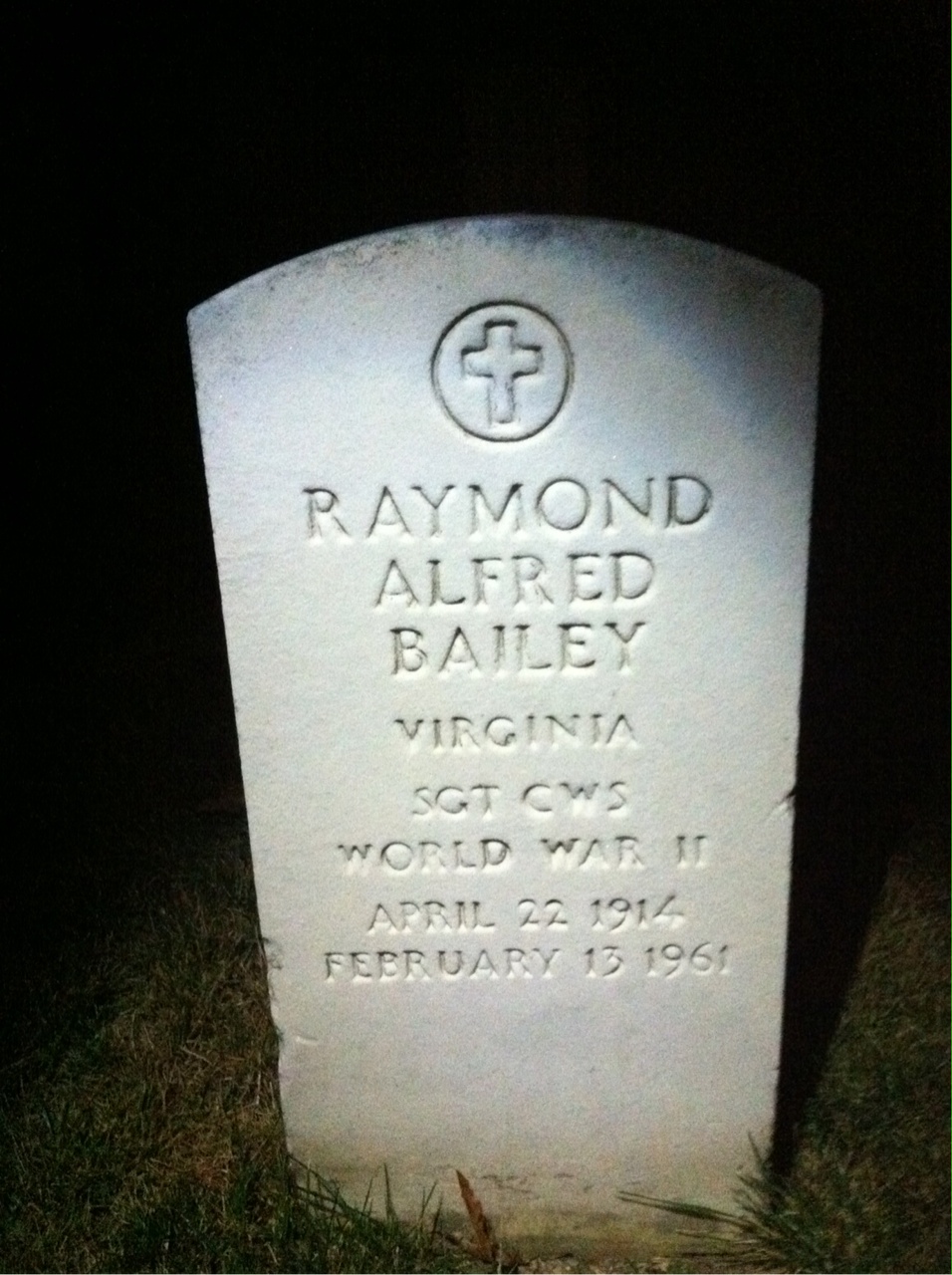 Raymond Bailey