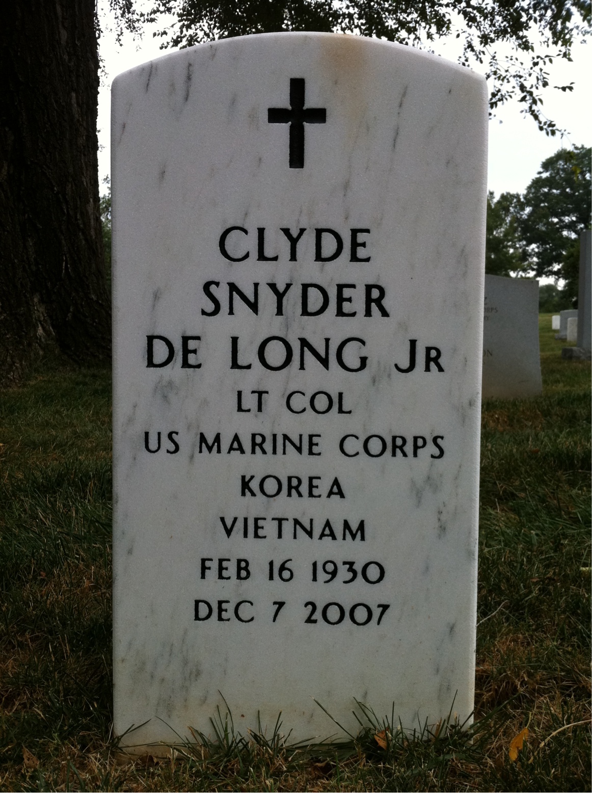 Clyde De Long
