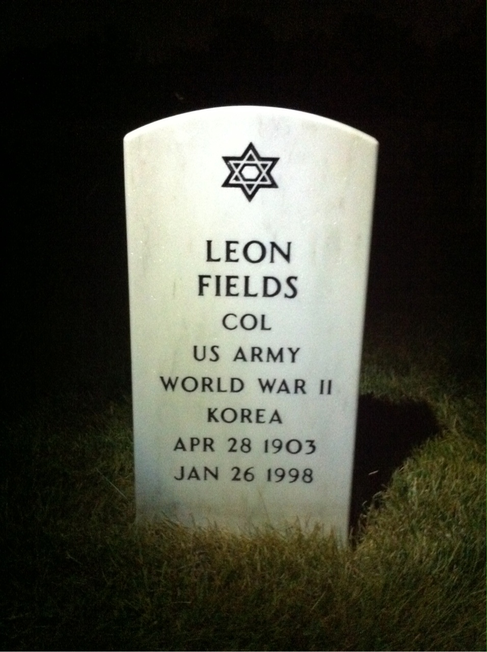 Leon Fields