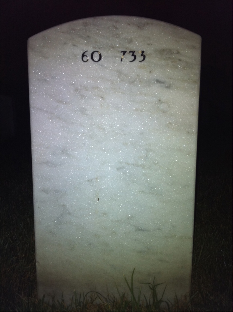 Back of headstone — Kun Lee