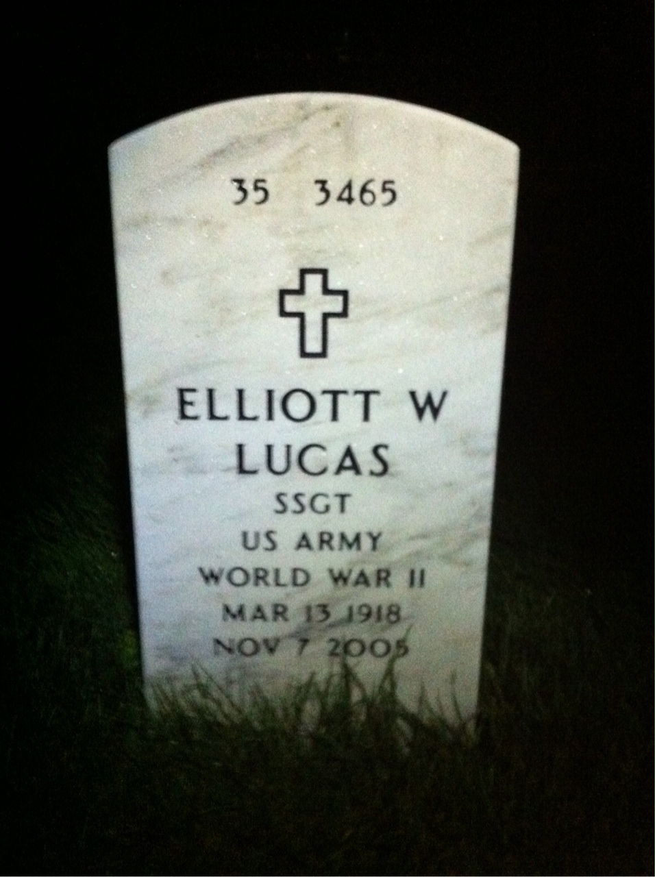 Elliott Lucas