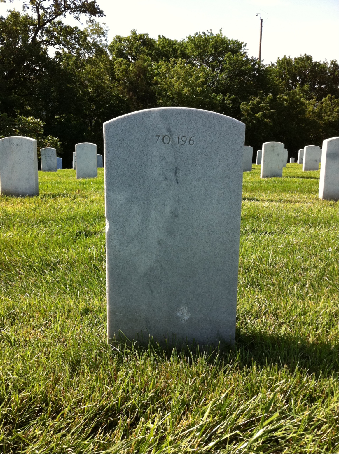 Back of headstone — Roberto Aquino