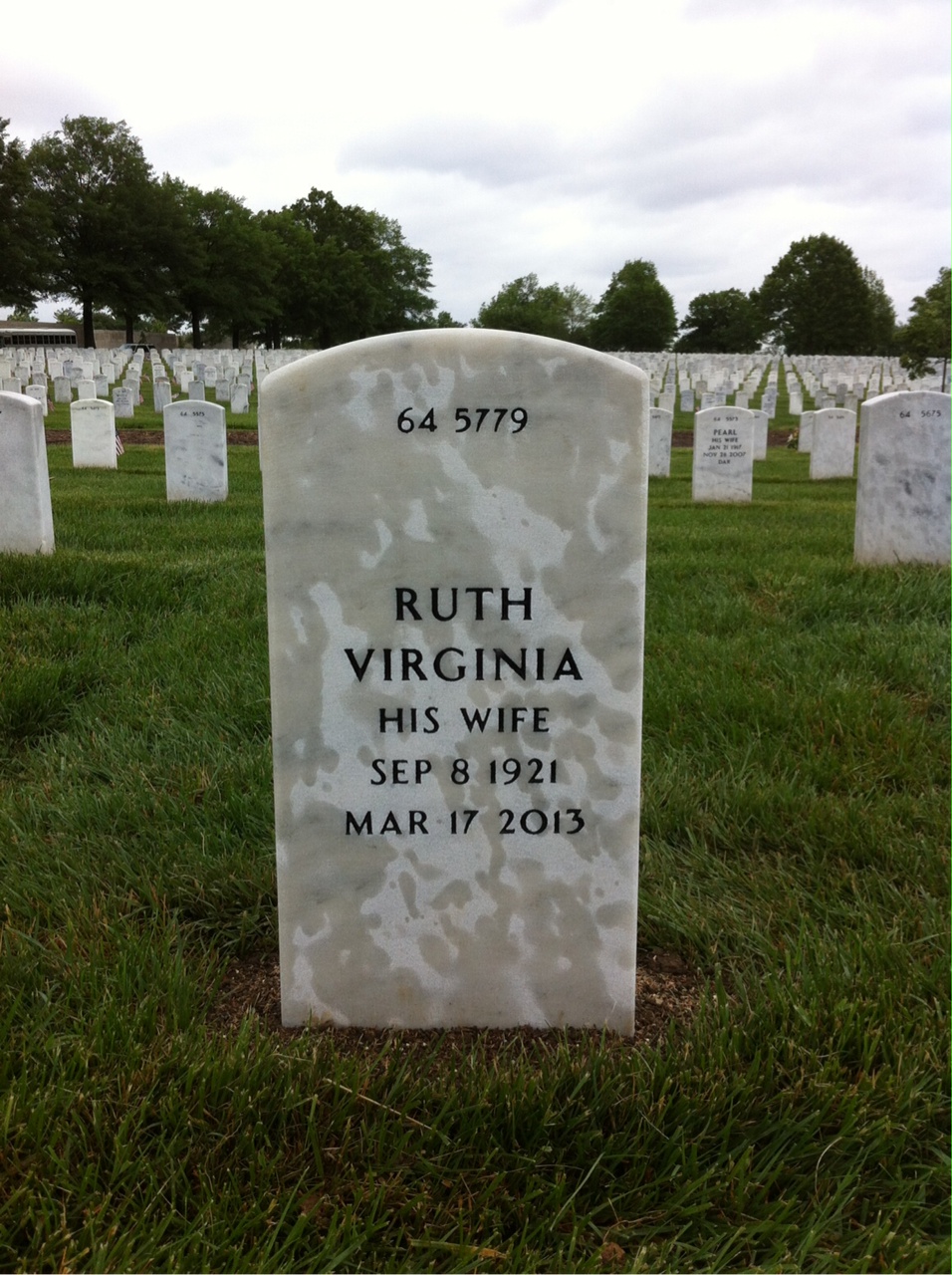 Back of headstone — Harry Kramer