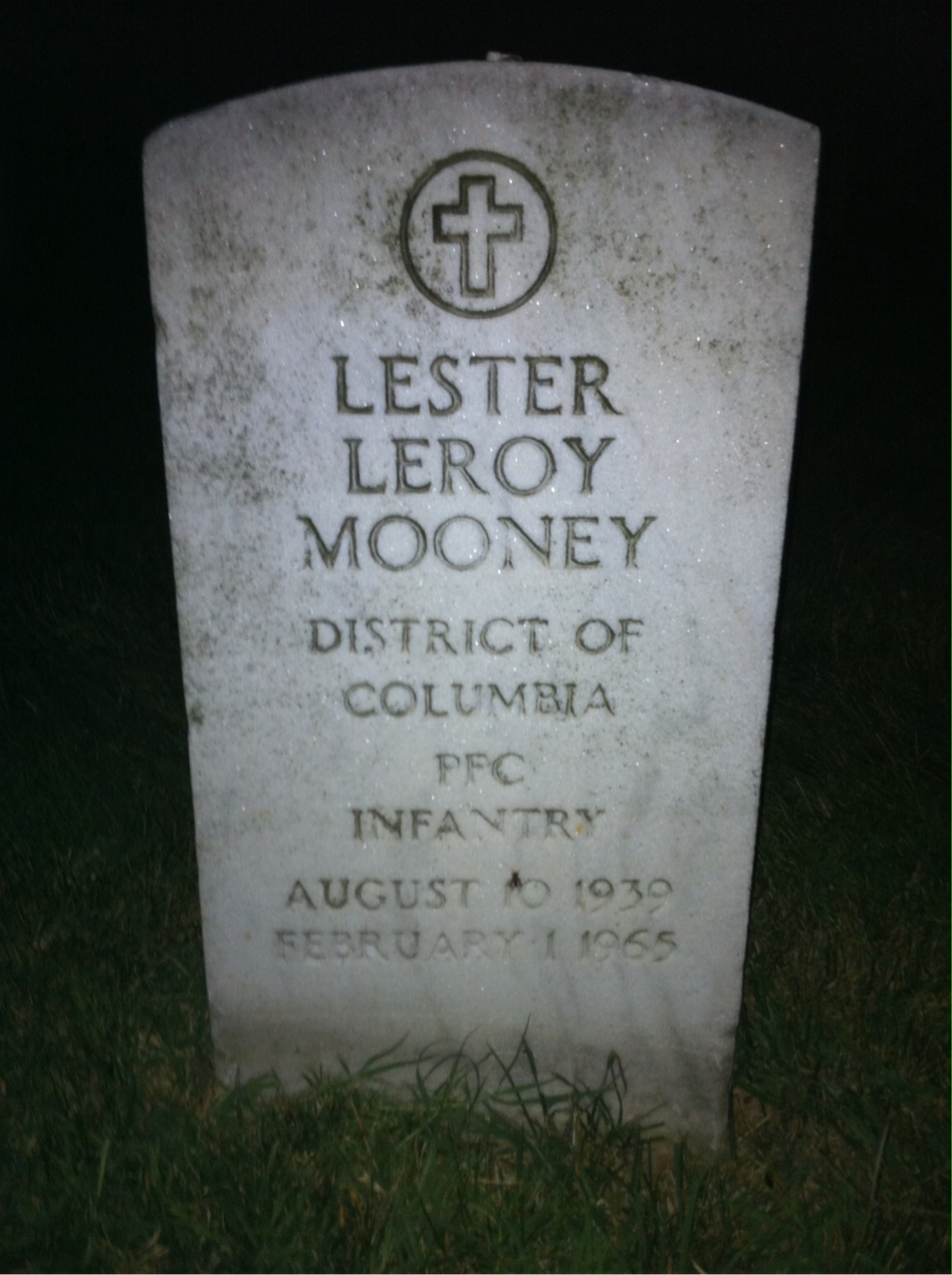 Lester Mooney