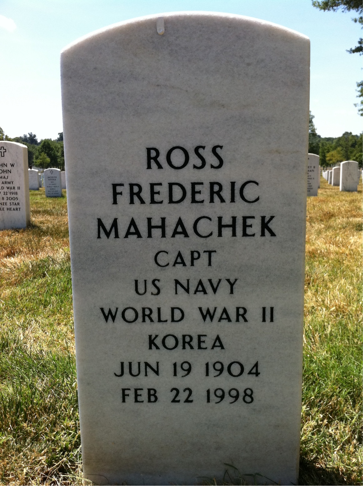 Ross Mahachek