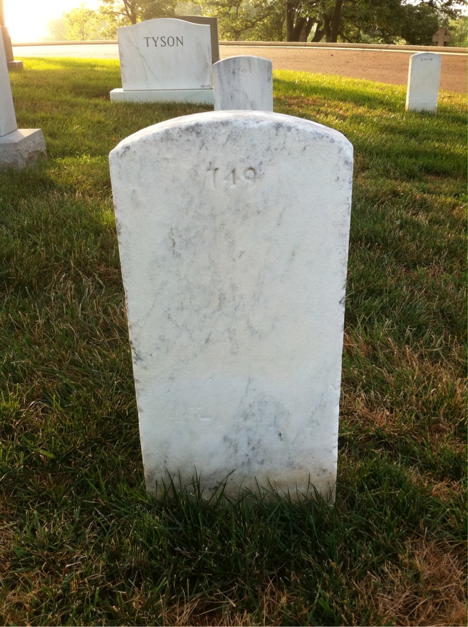 Back of headstone — Leslie Allison