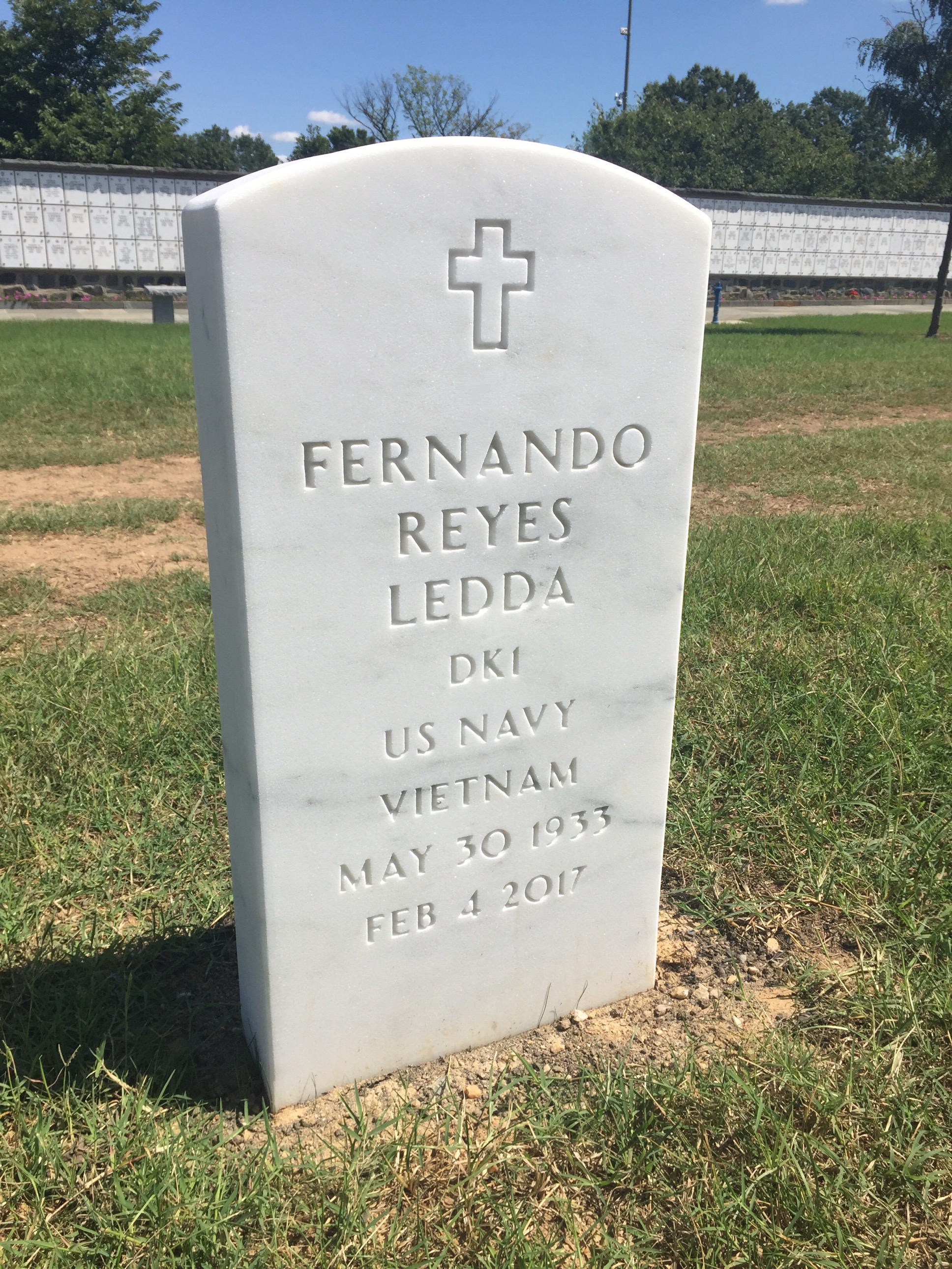 Fernando R Ledda