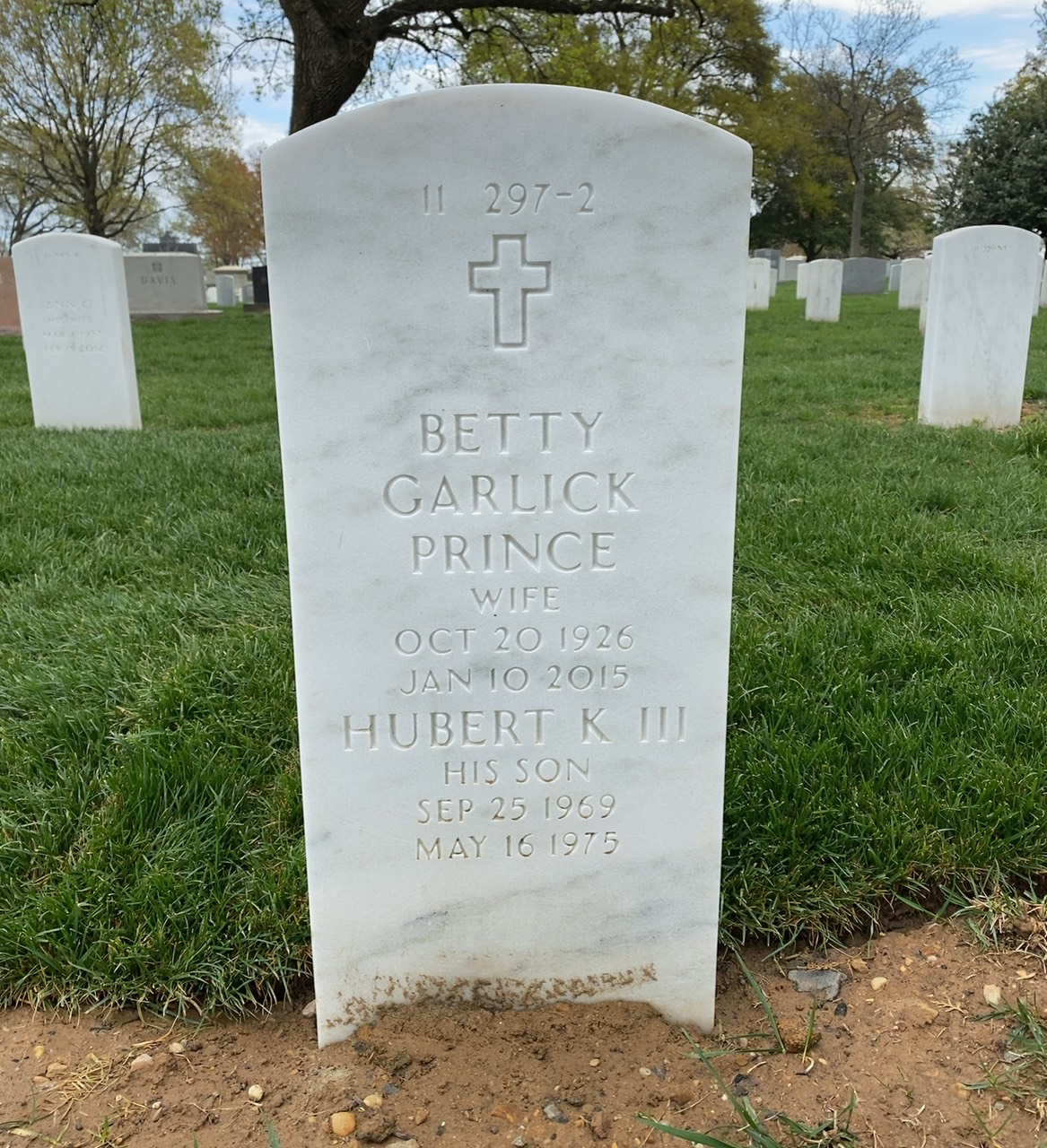 Back of headstone — Hubert Bauserman